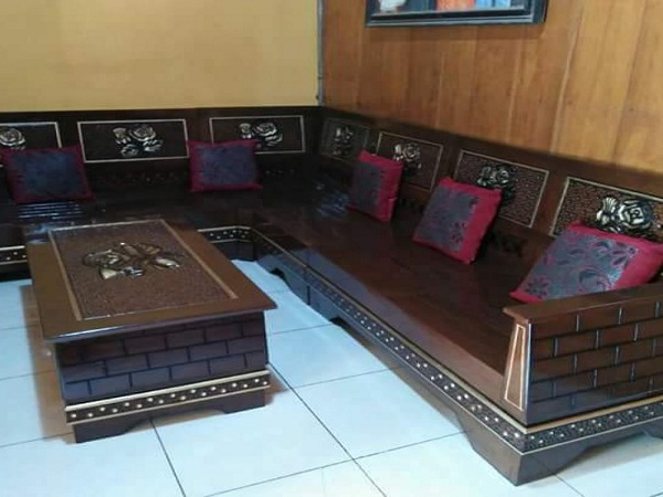 Featured image of post Kursi Sudut Kayu Mewah Gambar kursi sudut kayu jati minimalis terbaru